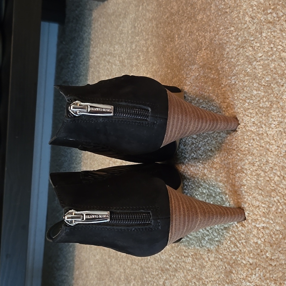 NWOT Vince Camuto Black Suede Peep-Toe Heels - Picture 3 of 10